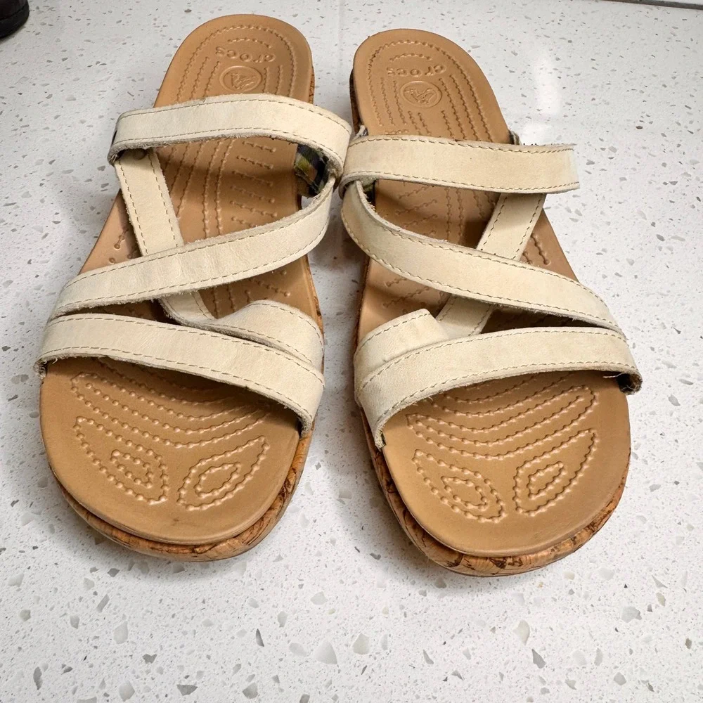 Crocs A-Leigh Mini Cream Strappy‎ Cork Wedge Sandals Size 10 Tan Slide